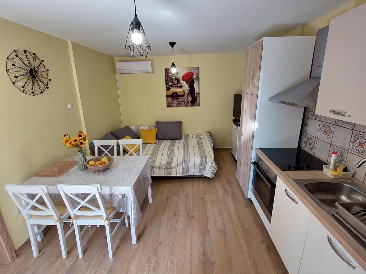 Mexicana Apartment Yellow Zadar Exterior photo